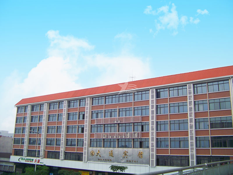 烏魯木齊合成樹脂瓦：輕材質高性能，助力屋面建材市場持續發展