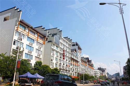 房頂屋檐合成樹脂隔熱瓦 灰色加厚3.0mm蓋廠房用ASA復(fù)合材料樹脂合成瓦 烏魯木齊pvc合成樹脂瓦廠家報價