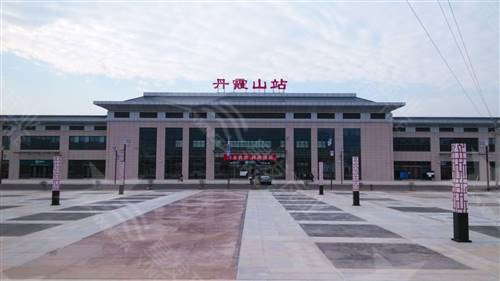 烏魯木齊合成樹脂瓦1050寬度防腐隔熱別墅瓦自建房用 鋼結(jié)構(gòu)施工廠房樹脂塑料瓦 樹脂瓦封檐板批發(fā)價格